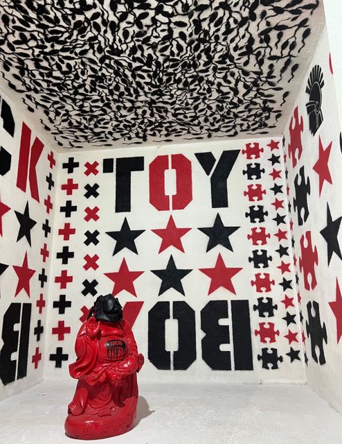 Hero De Janeiro, Spray paint, Tom Boy room, 